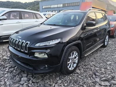 Jeep Cherokee · 2016 год