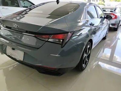 Hyundai Elantra 2023, 28100 км, за 77800 CNY - фото 8