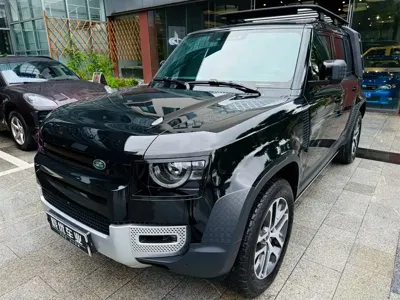 Land Rover Defender 2023, 40000 км, за 588800 CNY - фото 1