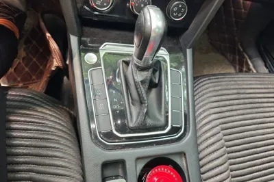 Volkswagen Magotan 2017, 121700 км, за 76178.04 CNY - фото 13