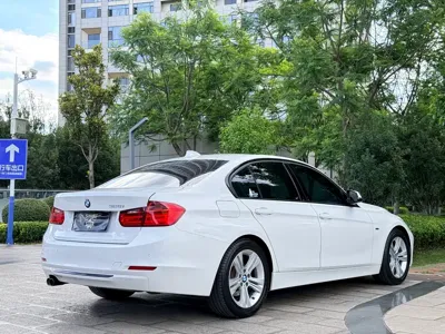 BMW 3 Series 2015, 148000 км, за 79800 CNY