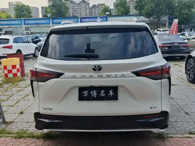 Toyota Granvia 2024, 16000 км, за 255000 CNY