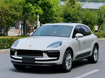 Porsche Macan · 2023 год