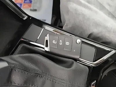 Volkswagen 帕萨特插电混动 2026, 100 км, за 136400 CNY - фото 9