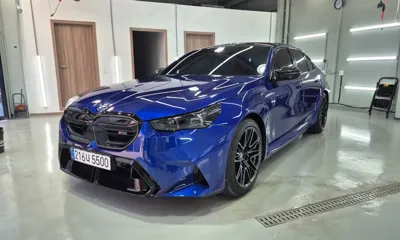 BMW M5 · 2025 год