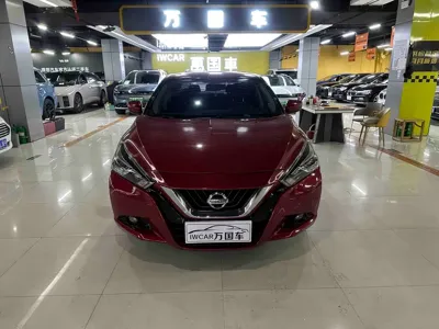 Nissan Bluebird 2018, 81000 км, за 29800 CNY