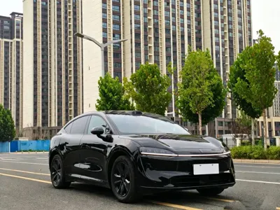 智界 Zhijie R7 2025, 13500 км, за 179800 CNY - фото 3
