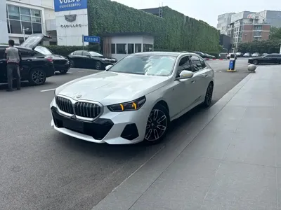 BMW 5 Series · 2025 год