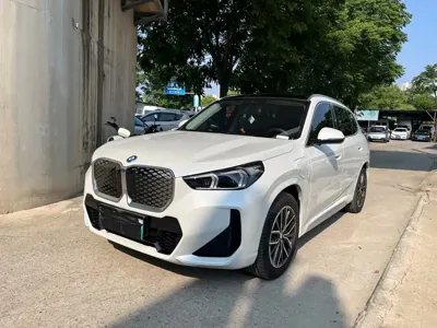 BMW iX1 · 2025 год