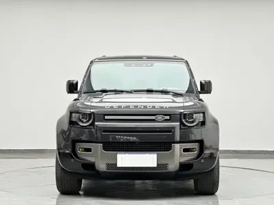 Land Rover Defender 2024, 50000 км, за 636000 CNY