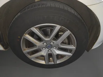 Volvo XC60 2017, 102600 км, за 65838.33 CNY - фото 8