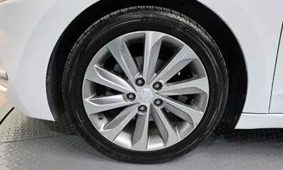 Hyundai Avante 2018, 107808 км, за 8500000 KRW - фото 5