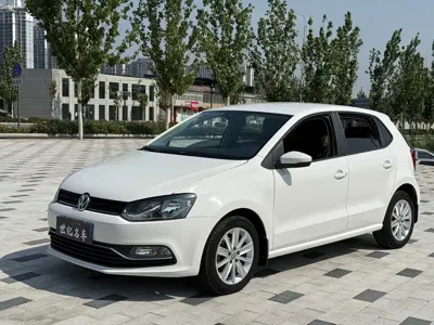 Volkswagen Polo · 2015 год