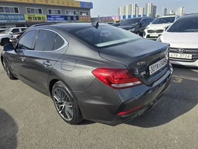 Genesis G70 2018, 122906 км, за 15950000 KRW