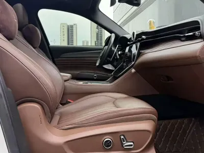 Maserati Grecale 2023, 68000 км, за 242800 CNY - фото 8