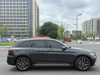 Mercedes-Benz GLC 2021, 62000 км, за 189800 CNY