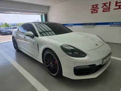 Porsche Panamera · 2019 год