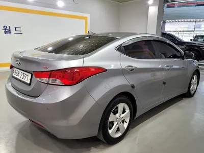 Hyundai Avante 2013, 108869 км, за 4990000 KRW