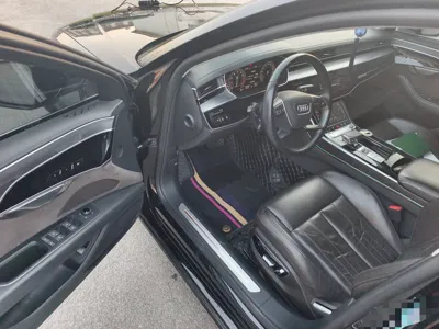 Audi A8 2019, 168900 км, за 277316.36 CNY - фото 17