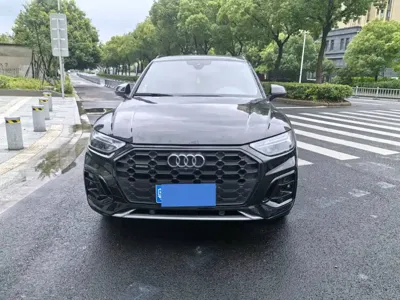Audi Q5L 2026, 3000 км, за 223200 CNY