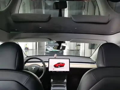 Tesla Model Y 2022, 61800 км, за 155800 CNY - фото 10