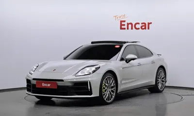 Porsche Panamera · 2025 год