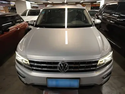 Volkswagen Tiguan L 2017, 89200 км, за 76400 CNY