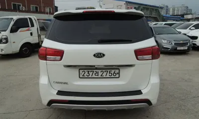 Kia Canival 2016, 248311 км, за 5600000 KRW - фото 5