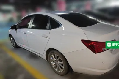 Buick Verano 2018, 38500 км, за 41141.31 CNY