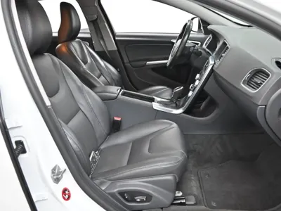 Volvo V60 2016, 61127 км, за 9900000 KRW - фото 9