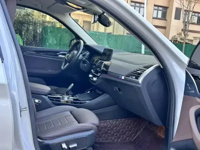 BMW X3 2021, 60000 км, за 145800 CNY