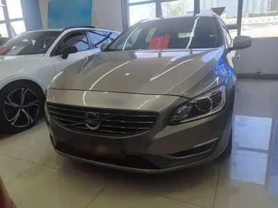 Volvo V60 2017, 102400 км, за 65700 CNY