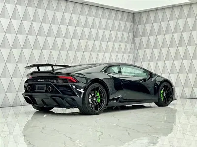 Lamborghini Huracán 2021, 19000 км, за 1750000 CNY