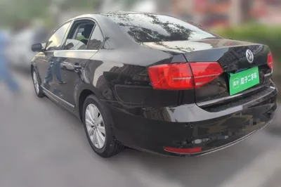 Volkswagen Sagitar 2015, 99700 км, за 36345.39 CNY