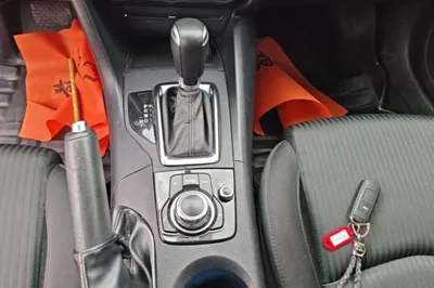 Mazda Mazda 3 Axela 2016, 101800 км, за 45726.81 CNY - фото 16