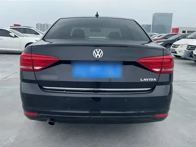 Volkswagen Lavida 2016, 162800 км, за 20900 CNY