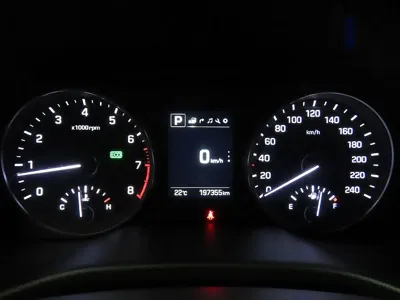 Hyundai Avante 2018, 197345 км, за 8500000 KRW - фото 9