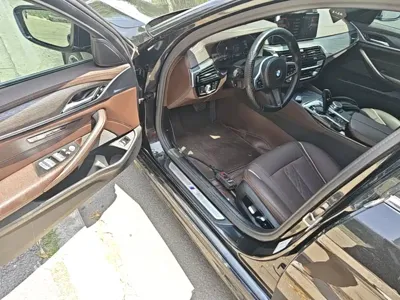 BMW 5 Series 2021, 154900 км, за 174300 CNY - фото 16