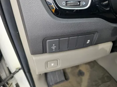 Kia Canival 2017, 220190 км, за 7500000 KRW - фото 15