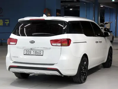 Kia Canival 2016, 180110 км, за 8800000 KRW