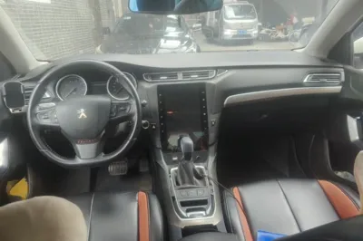 Peugeot 408 2018, 66900 км, за 32351.54 CNY - фото 9
