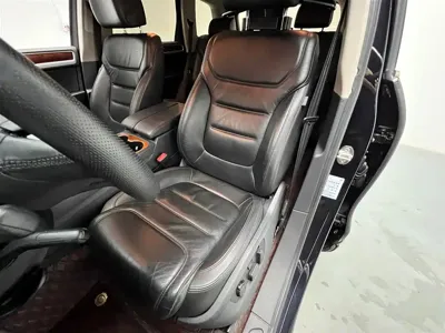 Volkswagen Touareg 2013, 110000 км, за 65000 CNY