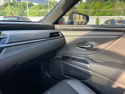 Lexus ES 2019, 70000 км, за 129800 CNY - фото 10