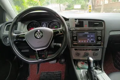 Volkswagen Golf 2016, 115600 км, за 40896.58 CNY - фото 9