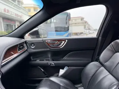 Lincoln Continental 2018, 102600 км, за 93800 CNY - фото 17