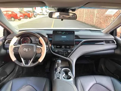 Toyota Camry 2022, 73000 км, за 105800 CNY - фото 6