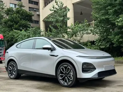 Xpeng G6 2025, 8000 км, за 129800 CNY