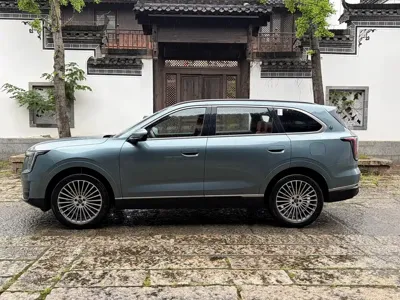 Jetour 捷途X70L 2025, 5000 км, за 109900 CNY