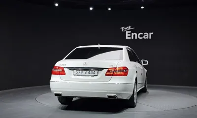 Mercedes-Benz E-Class 2013, 203103 км, за 5500000 KRW - фото 4