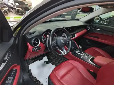 Alfa Romeo Stelvio 2022, 30400 км, за 156200 CNY - фото 16